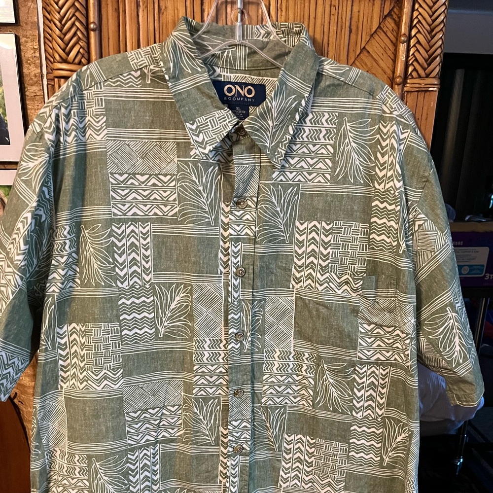 Vintage Ono and Company button down Hawaiian aloha shirt